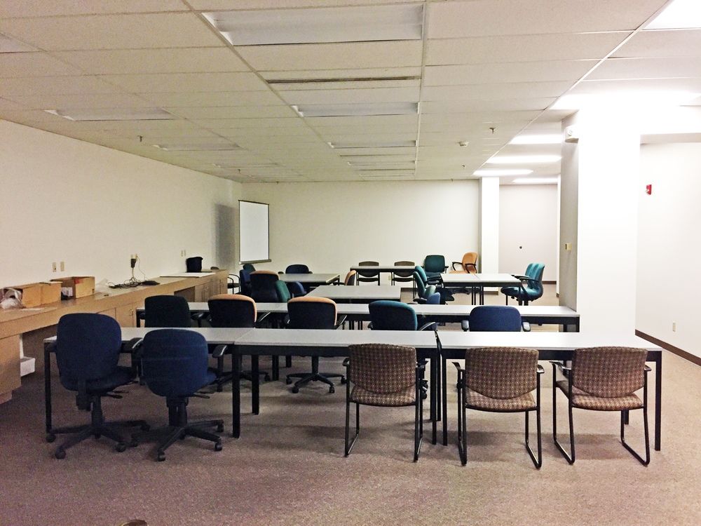 PNC BANK BUILDING: 1100 W Glen Ave, Peoria, IL 61614